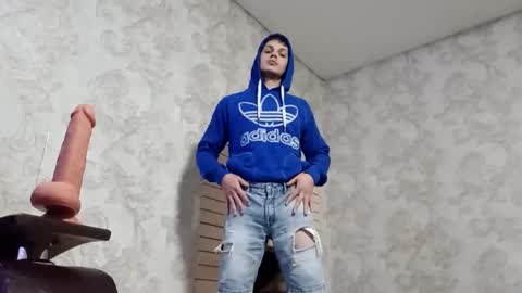 Snapshot of raymartino chatting on February 21, 2025, 2:59 pm RayMartino online show from February 21, 2025, 2:59 pm