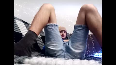 Snapshot of raymartino chatting on December 15, 2025, 6:56 pm RayMartino online show from December 15, 2025, 6:56 pm