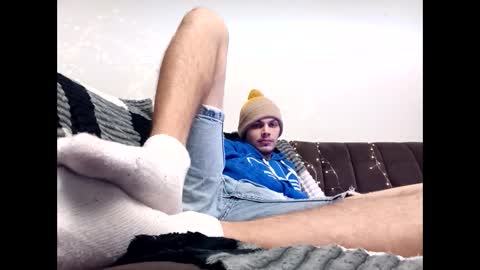 Snapshot of raymartino chatting on December 16, 2025, 8:36 pm RayMartino online show from December 16, 2025, 8:36 pm