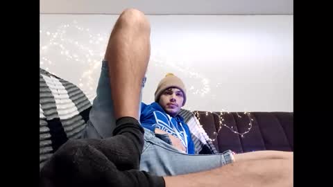 Snapshot of raymartino chatting on December 21, 2025, 2:51 am RayMartino online show from December 21, 2025, 2:51 am