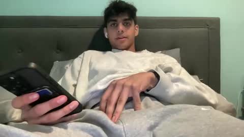 Snapshot of raymondg8596 chatting on February 4, 2025, 7:11 pm raymondg8596 online show from February 4, 2025, 7:11 pm