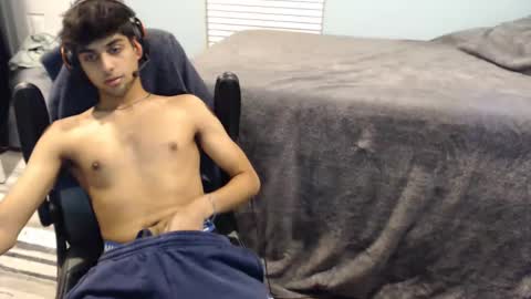 Snapshot of raymondg8596 chatting on February 26, 2025, 2:37 am raymondg8596 online show from February 26, 2025, 2:37 am