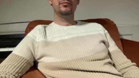 Snapshot of rayos789 chatting on December 20, 2025, 4:52 am rayos789 online show from December 20, 2025, 4:52 am