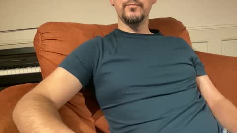 Snapshot of rayos789 chatting on February 1, 2026, 4:33 am rayos789 online show from February 1, 2026, 4:33 am