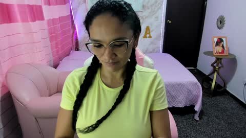Snapshot of rayza_mature_ chatting on January 3, 2025, 9:36 pm Danna online show from January 3, 2025, 9:36 pm