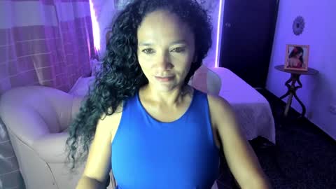 Snapshot of rayza_mature_ chatting on January 8, 2025, 10:48 pm Danna online show from January 8, 2025, 10:48 pm