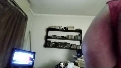 Snapshot of rdcervetto81 chatting on December 22, 2025, 12:40 am rdcervetto81 online show from December 22, 2025, 12:40 am