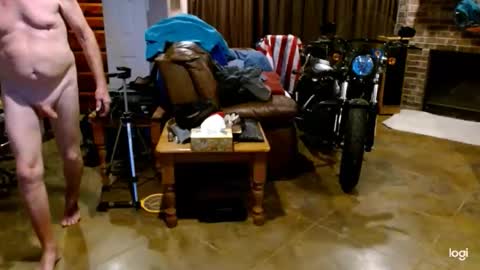 Snapshot of ready4aride2day chatting on March 22, 2026, 12:19 pm ready4aride2day online show from March 22, 2026, 12:19 pm