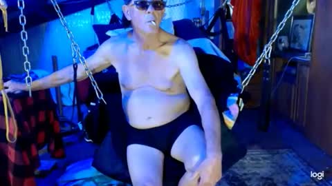 Snapshot of ready4aride2day chatting on April 1, 2026, 4:02 am ready4aride2day online show from April 1, 2026, 4:02 am