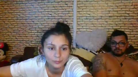 Snapshot of real_coupl3 chatting on November 28, 2025, 8:00 pm real_coupl3 online show from November 28, 2025, 8:00 pm