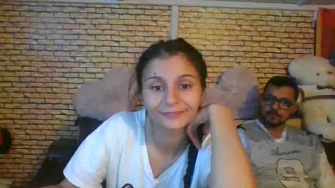 Snapshot of real_coupl3 chatting on November 29, 2025, 8:45 pm real_coupl3 online show from November 29, 2025, 8:45 pm