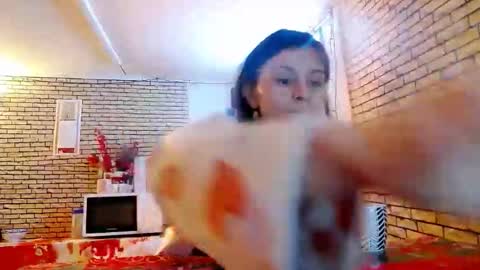 Snapshot of real_coupl3 chatting on January 12, 2026, 9:20 pm real_coupl3 online show from January 12, 2026, 9:20 pm