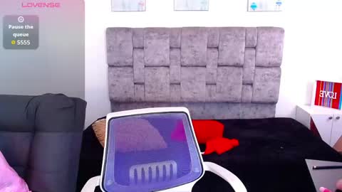 Snapshot of realbadbxtch_ chatting on May 24, 2026, 9:53 pm realbadbxtch_ online show from May 24, 2026, 9:53 pm
