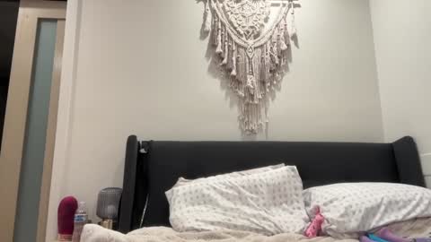 Jade  online show from January 19, 2025, 2:25 am