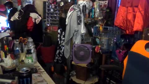 Snapshot of reallyredrum69th chatting on October 20, 2025, 8:42 pm reallyredrum69th online show from October 20, 2025, 8:42 pm