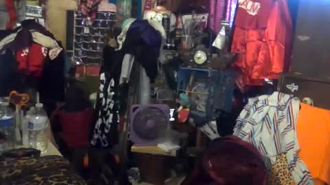 Snapshot of reallyredrum69th chatting on October 22, 2025, 5:02 pm reallyredrum69th online show from October 22, 2025, 5:02 pm