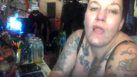 Snapshot of reallyredrum69th chatting on November 7, 2025, 4:29 pm reallyredrum69th online show from November 7, 2025, 4:29 pm