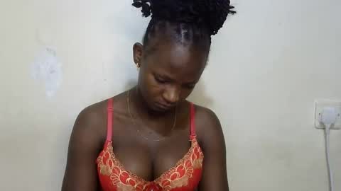 queen online show from March 4, 2025, 3:11 am