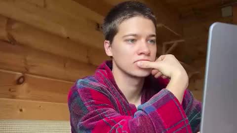 AliceEve online show from September 13, 2025, 9:09 am