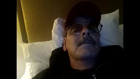 reaviss228851 online show from November 4, 2025, 3:27 am