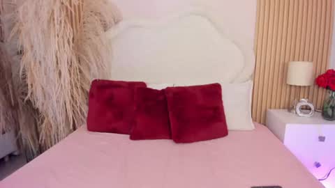 rebeca_taylor_ online show from July 10, 2026, 8:33 pm