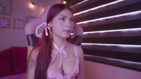 Rebeca  online show from November 11, 2025, 4:40 pm