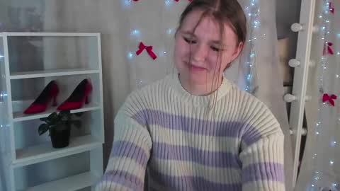 rebecca_____ online show from January 9, 2025, 12:35 am