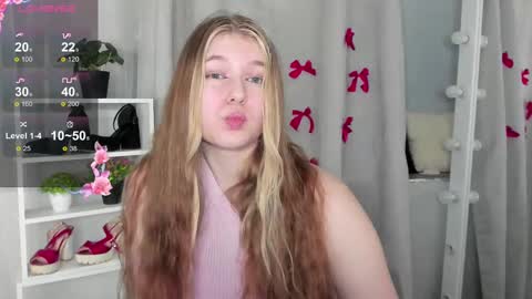 rebecca_____ online show from February 10, 2025, 6:45 pm