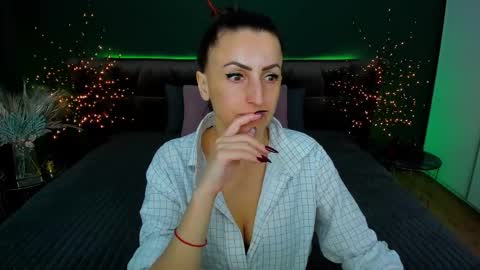 rebecca_diamonds online show from March 10, 2025, 6:38 am