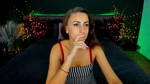 rebecca_diamonds online show from September 10, 2025, 5:29 am