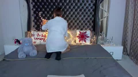 rebecca_diamonds online show from January 8, 2026, 6:37 am