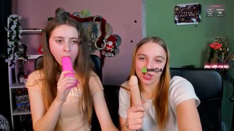 rebecca_smile_ online show from January 5, 2026, 5:27 pm