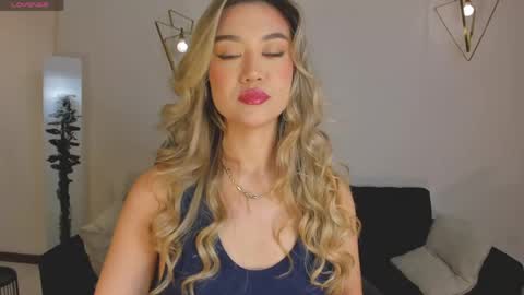 Rebe online show from April 14, 2026, 7:53 pm