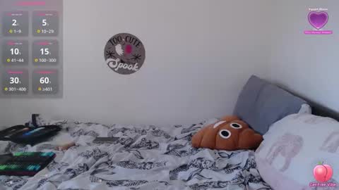 rebeccasummercam online show from September 25, 2025, 12:20 pm