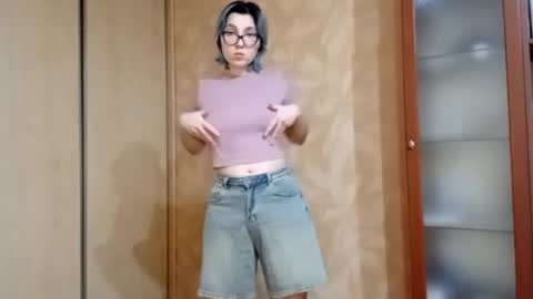 Snapshot of rebeckaaspinwall chatting on February 4, 2026, 3:29 pm Zoe online show from February 4, 2026, 3:29 pm