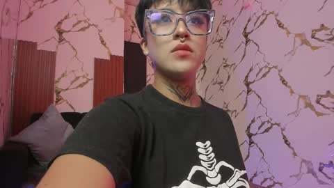 Snapshot of rebeka_baker chatting on November 7, 2025, 12:05 pm REBEKA online show from November 7, 2025, 12:05 pm