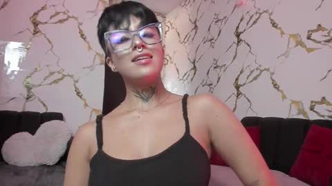 Snapshot of rebeka_baker chatting on December 1, 2025, 1:38 pm REBEKA online show from December 1, 2025, 1:38 pm