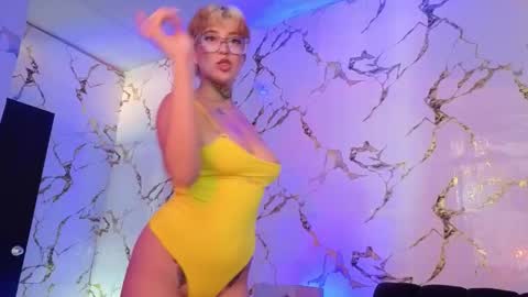 Snapshot of rebeka_baker chatting on February 25, 2026, 1:54 pm REBEKA online show from February 25, 2026, 1:54 pm