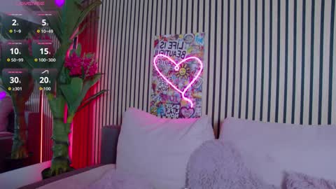 Snapshot of rebeldools chatting on December 18, 2025, 5:46 am rebeldools online show from December 18, 2025, 5:46 am