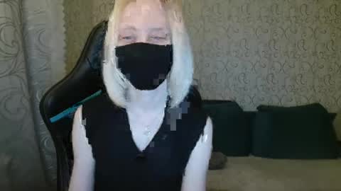 Snapshot of rebesaolset chatting on January 24, 2025, 5:00 pm RebesaOlset online show from January 24, 2025, 5:00 pm