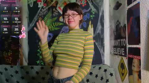 Snapshot of reborn_elf chatting on November 16, 2025, 9:31 pm Lara online show from November 16, 2025, 9:31 pm