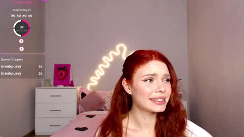Snapshot of red__candy chatting on December 6, 2024, 12:49 pm red__candy online show from December 6, 2024, 12:49 pm