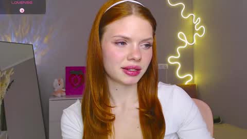 Snapshot of red__candy chatting on March 6, 2025, 3:35 pm red__candy online show from March 6, 2025, 3:35 pm