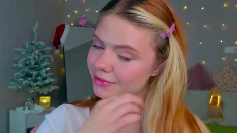 Snapshot of red__candy chatting on January 7, 2026, 12:07 pm red__candy online show from January 7, 2026, 12:07 pm