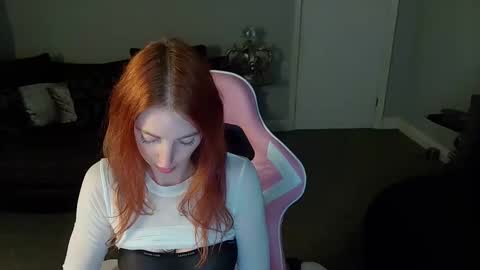 Red -  online show from November 4, 2025, 3:22 pm