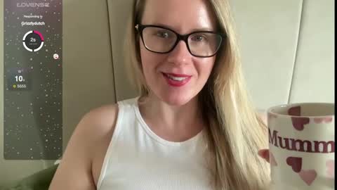 Rosie online show from February 6, 2025, 9:32 am