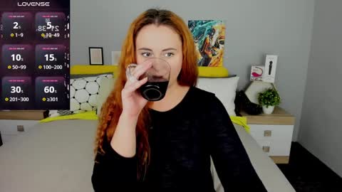 Lessy Fox online show from March 9, 2025, 10:41 pm