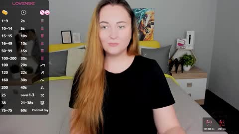 Snapshot of red_naughtyfox chatting on February 20, 2026, 10:43 pm Lessy Fox online show from February 20, 2026, 10:43 pm