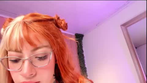 Stefany    online show from November 26, 2025, 8:43 pm