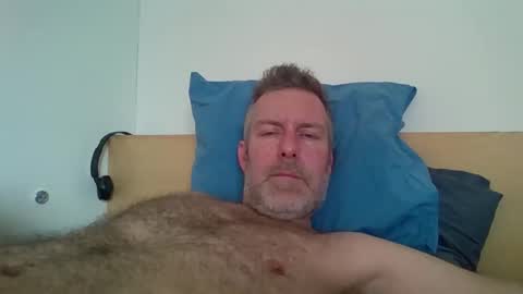 Snapshot of redandbluecloud chatting on March 3, 2026, 9:15 am Red online show from March 3, 2026, 9:15 am